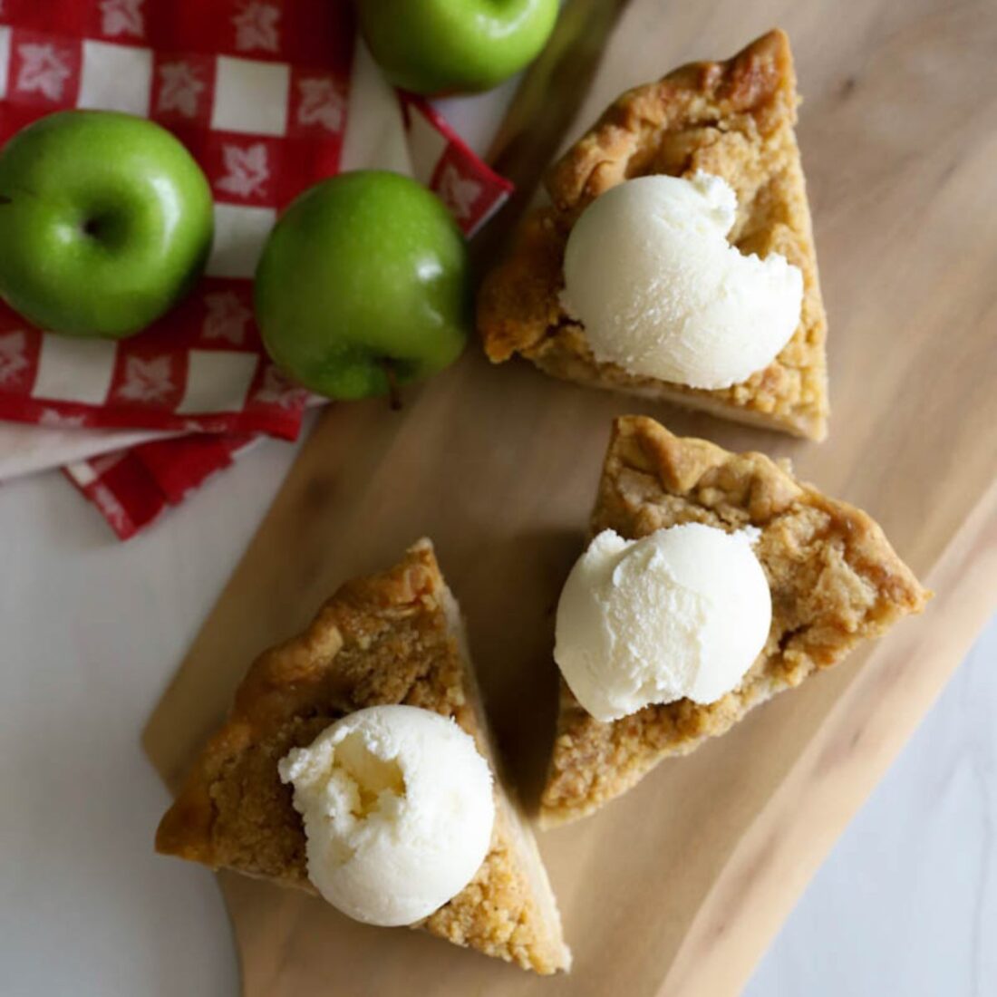 Delicious French Apple Pie The Quick Journey