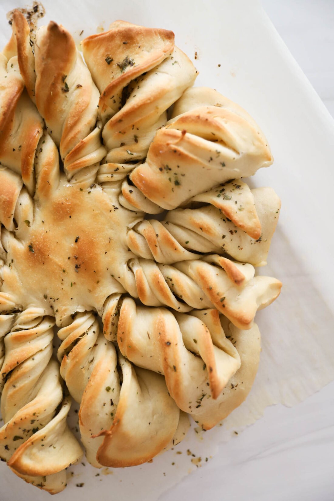 Easy Garlic Bread Wreath The Quick Journey
